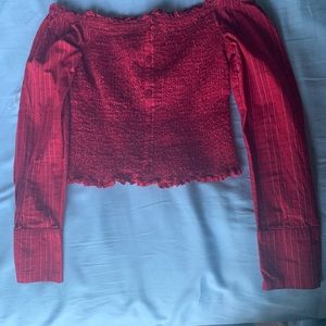 Off shoulders crop top